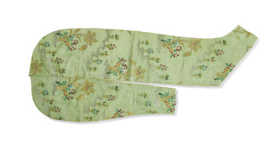 A GROUP OF SEVEN ENGLISH OR CONTINENTAL LIGHT GREEN SILKS - photo 5