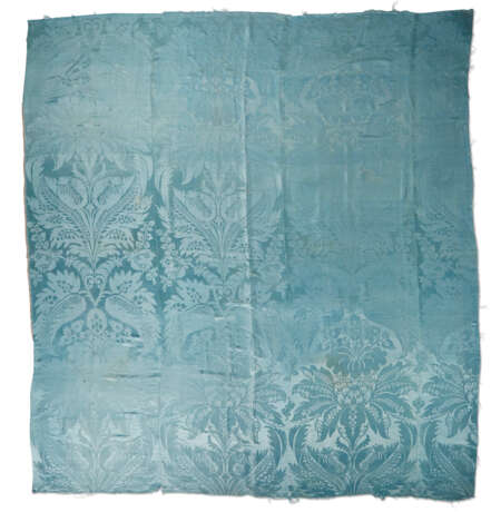 TWO QUANTITIES OF FRENCH SILK DAMASK - Foto 2