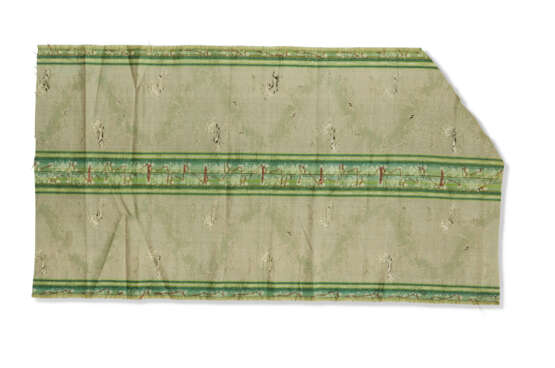 A GROUP OF SEVEN ENGLISH OR CONTINENTAL LIGHT GREEN SILKS - Foto 24