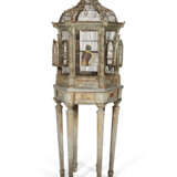 A NORTH EUROPEAN GREEN AND CREAM-PAINTED TOLE BIRDCAGE - Foto 3