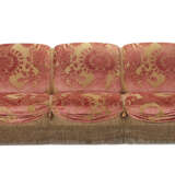 A VELVET-UPHOLSTERED THREE-SEAT BANQUETTE - фото 2