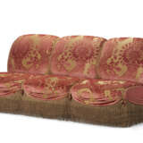 A VELVET-UPHOLSTERED THREE-SEAT BANQUETTE - фото 5