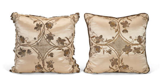 A PAIR OF CREAM SILK AND METALLIC EMBROIDERED CUSHIONS - фото 1
