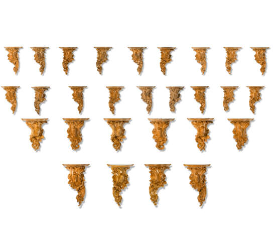 A GROUP OF TWENTY-EIGHT GILTWOOD AND GILT-COMPOSITION WALL BRACKETS - фото 1