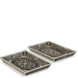 A PAIR OF MOTHER-OF-PEARL INLAID EBONIZED TRAYS - фото 6