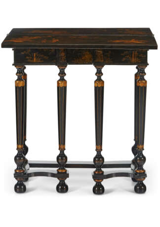 A WILLIAM AND MARY BLACK AND GILT-JAPANNED GATE-LEG TEA TABLE - photo 1