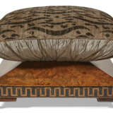 A SET OF THREE REGENCY BURR-ELM AND PARQUETRY FOOTSTOOLS - фото 2