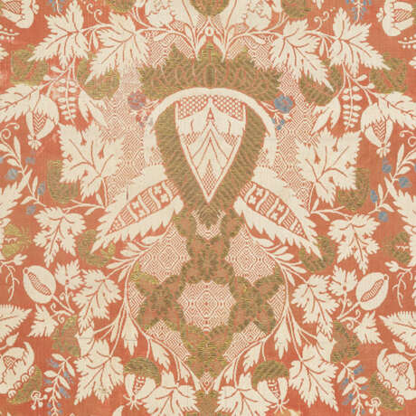 A FRENCH SALMON 'LACE' PATTERN BROCADED SILK LAMPAS - photo 1
