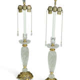 A PAIR OF ORMOLU-MOUNTED ROCK CRYSTAL TABLE LAMPS - фото 2