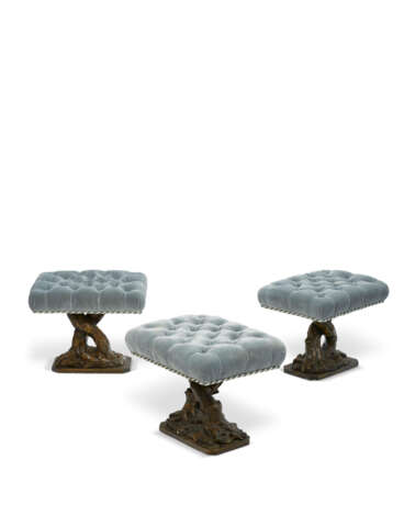 THREE PATINATED PLASTER TABOURETS - фото 1