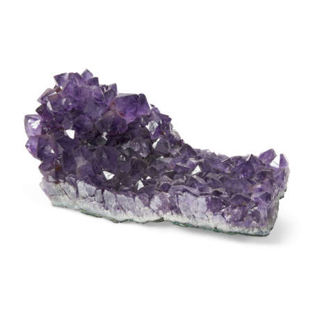 A GROUP OF SEVEN AMETHYST GEODES - photo 2