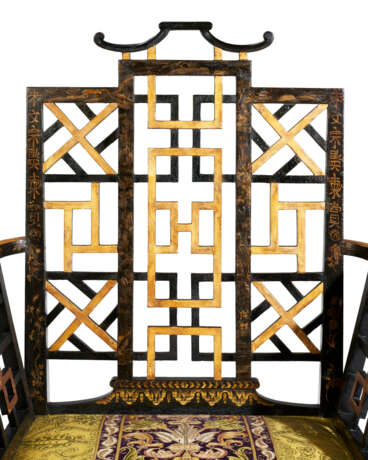 A PAIR OF GEORGE II BLACK-JAPANNED AND PARCEL-GILT ARMCHAIRS - фото 12