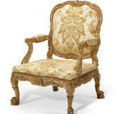 A PAIR OF GEORGE II WHITE-PAINTED AND PARCEL-GILT ARMCHAIRS - фото 3