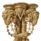 A PAIR OF GEORGE III GILTWOOD TORCH&#200;RES - Foto 6