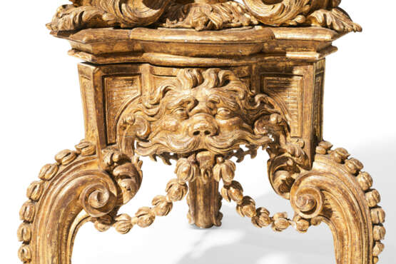 A PAIR OF GEORGE III GILTWOOD TORCH&#200;RES - Foto 8