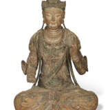 A LARGE AND RARE CHINESE PAINTED WOOD FIGURE OF GUANYIN - фото 3