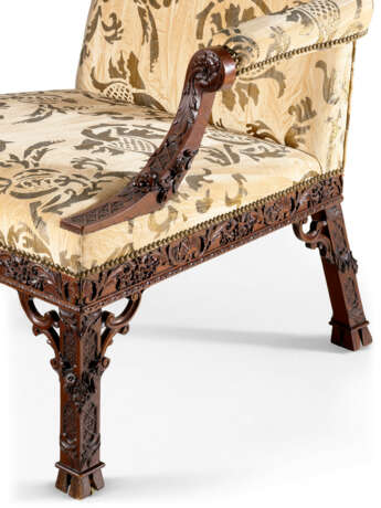 A PAIR OF EARLY GEORGE III MAHOGANY ARMCHAIRS - Foto 25