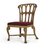 A SET OF TEN GEORGE II MAHOGANY AND PARCEL-GILT DINING CHAIRS - фото 3