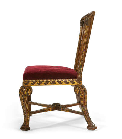 A SET OF TEN GEORGE II MAHOGANY AND PARCEL-GILT DINING CHAIRS - photo 9