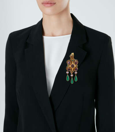 TONY DUQUETTE ROCK CRYSTAL, AMETHYST AND MALACHITE PENDANT-BROOCH - photo 2