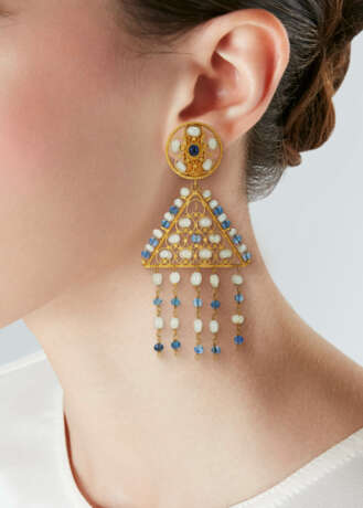 ILIAS LALAOUNIS SEED PEARL, SAPPHIRE AND GOLD EARRINGS - фото 2