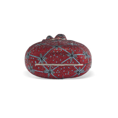 A RED & BLUE CRYSTAL DRAWSTRING-SHAPED CLUTCH WITH SILVER HARDWARE - Foto 5