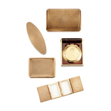 GROUP OF GOLD BOXES AND HERMÈS ENAMEL TRAVEL CLOCK - photo 3