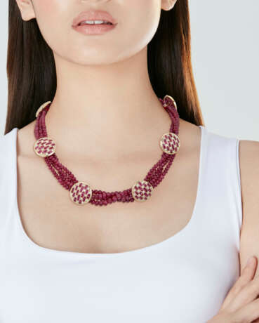 RUBY AND DIAMOND NECKLACE - фото 2