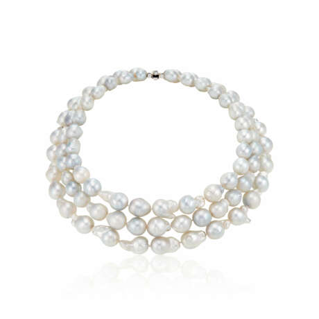 BAROQUE CULTURED PEARL AND DIAMOND NECKLACE - photo 1