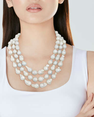 BAROQUE CULTURED PEARL AND DIAMOND NECKLACE - фото 2