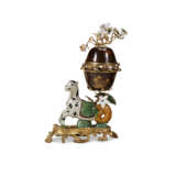 A LOUIS XV ORMOLU-MOUNTED CHINESE PORCELAIN AND LACQUER POTPOURRI VASE - фото 4
