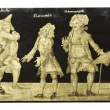 A SET OF THREE GEORGE III VERRE EGLOMISE PICTURES - Foto 3