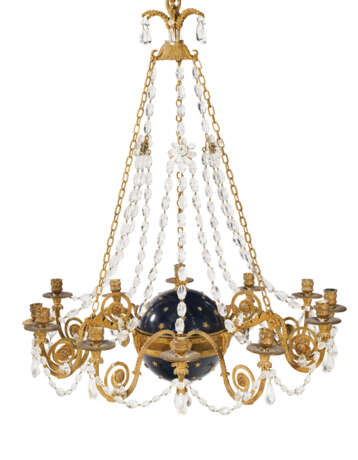 A DIRECTOIRE STYLE CUT-GLASS-MOUNTED ORMOLU AND BLUE-DECORATED TWELVE-LIGHT CHANDELIER - фото 3