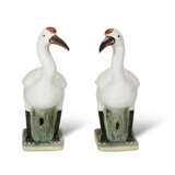 A PAIR OF CHINESE EXPORT PORCELAIN MODELS OF CRANES - photo 2
