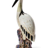 A LARGE CHINESE EXPORT PORCELAIN MODEL OF A CRANE - Foto 1