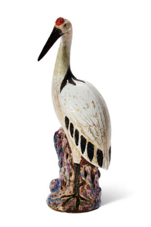 A LARGE CHINESE EXPORT PORCELAIN MODEL OF A CRANE - фото 1