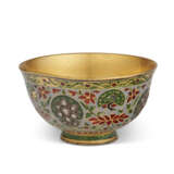 AN ENAMELLED GOLD WINE CUP - фото 1