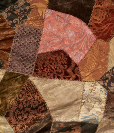 EIGHT PATCHWORK CURTAIN PANELS - фото 4