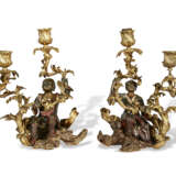 A PAIR OF FRENCH ORMOLU AND LACQUERED-BRONZE TWO-LIGHT CANDELABRA - фото 2