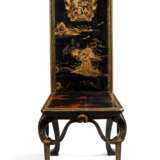 A PAIR OF GEORGE I BLACK, RED AND GILT-JAPANNED AND CHINESE LACQUER HALL CHAIRS - фото 10