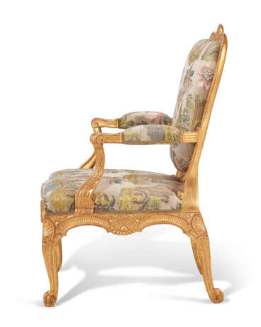 A PAIR OF GEORGE III GILTWOOD ARMCHAIRS - photo 3