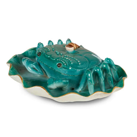 A CHINESE EXPORT PORCELAIN TURQUOISE-GLAZED CRAB TUREEN AND COVER - Foto 5