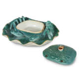 A CHINESE EXPORT PORCELAIN TURQUOISE-GLAZED CRAB TUREEN AND COVER - фото 9