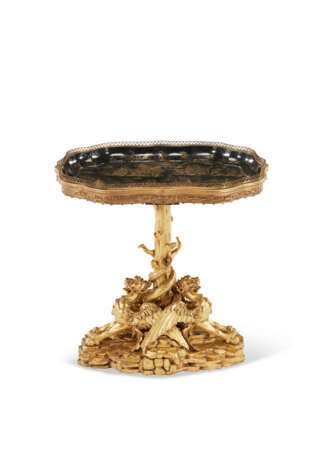 AN EARLY VICTORIAN PAPIER-MACH&#201; TRAY ON A GILTWOOD STAND - photo 1