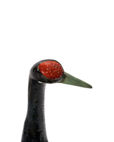 A CHINESE EXPORT PORCELAIN MODEL OF A CRANE - photo 4