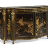 A PAIR OF GEORGE III GILT-METAL-MOUNTED CHINESE BLACK AND GILT-LACQUER AND JAPANNED COMMODES - фото 13