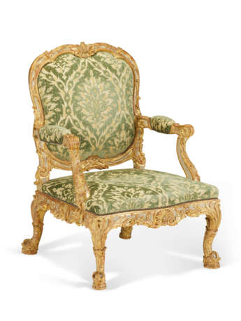 A GEORGE II PARCEL-GILT AND GREY-PAINTED ARMCHAIR - photo 5