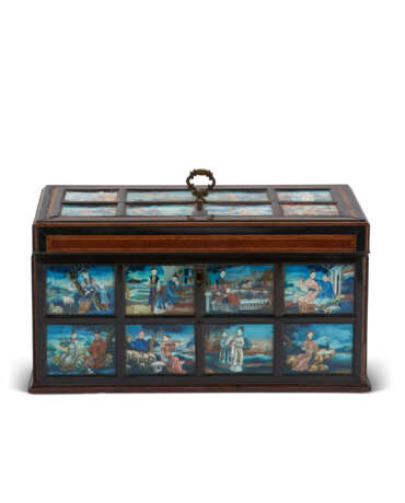 A GEORGE III MAHOGANY AND EBONY TEA CADDY INSET WITH CHINESE EXPORT REVERSE PAINTINGS-ON-GLASS - photo 1