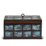 A GEORGE III MAHOGANY AND EBONY TEA CADDY INSET WITH CHINESE EXPORT REVERSE PAINTINGS-ON-GLASS - фото 1