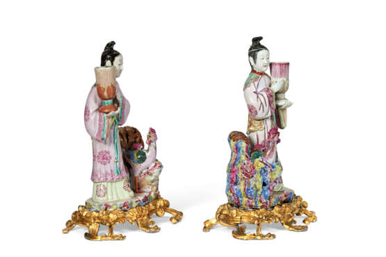 A PAIR OF ORMOLU-MOUNTED CHINESE EXPORT PORCELAIN CANDLESTICKS - photo 4